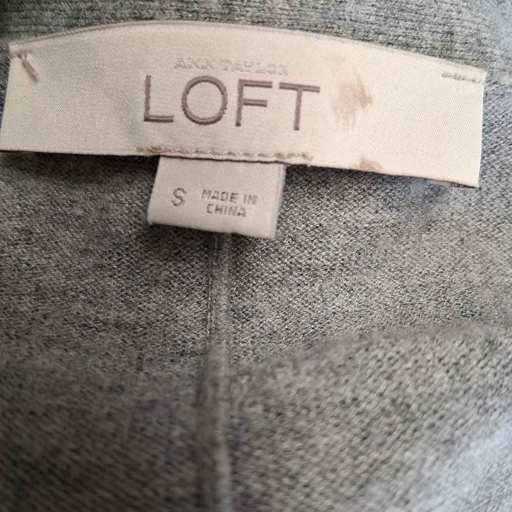 LOFT Women’s  Gray Wool Blend Long Sleeve V Neck  Cardigan Sweater S